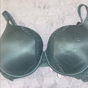 Green lace bra